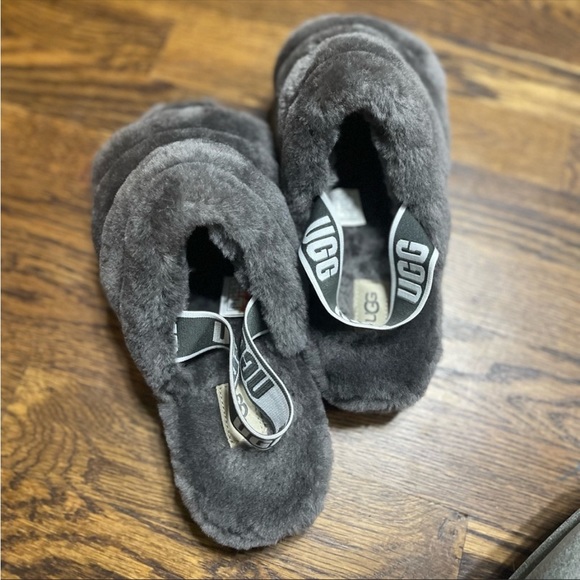 UGG charcoal grey sling back slippers - Picture 2 of 4